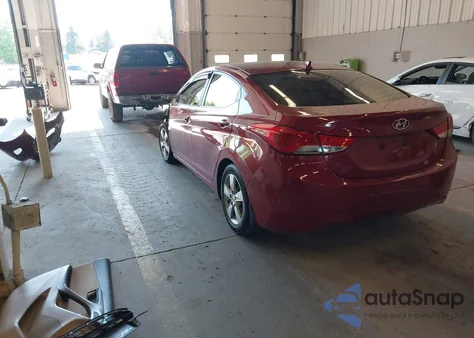 2013 Hyundai Elantra Gls z USA, uszkodzony, nr VIN KMHDH4AE6DU970375